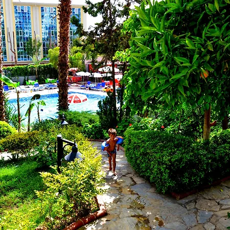 Ark Apart And Suite Hotel-3